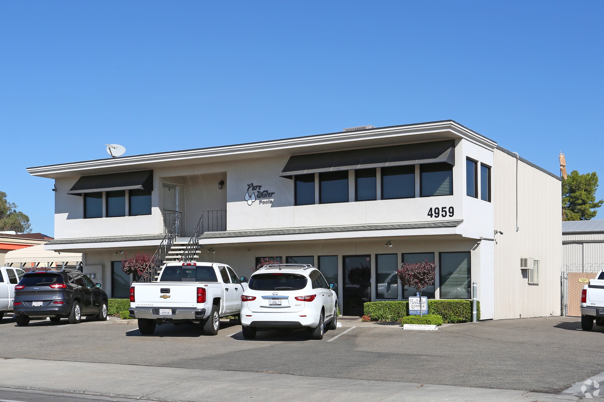 4959 E Dakota Ave, Fresno, CA for lease Primary Photo- Image 1 of 6