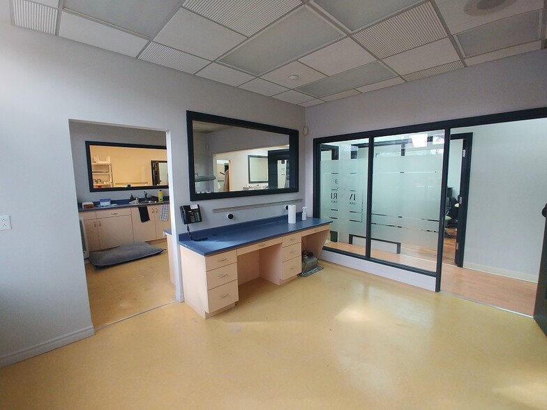 4910-4912 Boul Gouin E, Montréal, QC for lease - Building Photo - Image 3 of 17