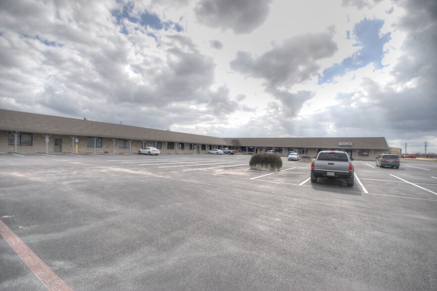 305 Limestone Ter, Jarrell, TX à louer - Photo du bâtiment - Image 3 de 18