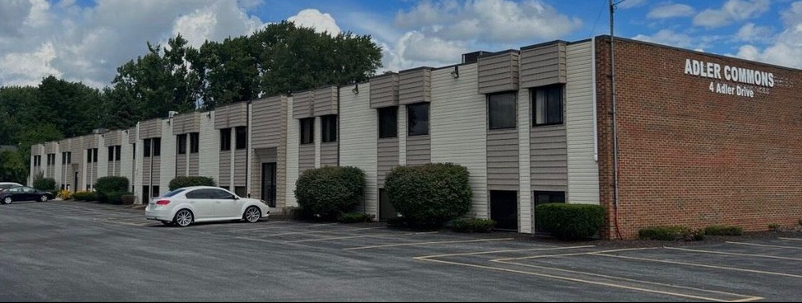 4 Adler Dr, East Syracuse, NY for lease - Building Photo - Image 1 of 8