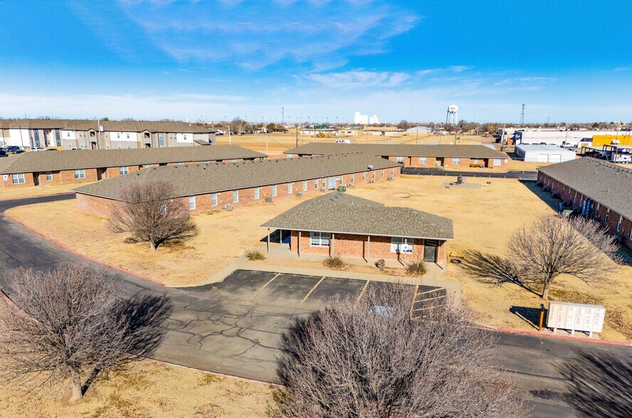 300 W 17th St, Dumas, TX à vendre - Photo principale - Image 1 de 11