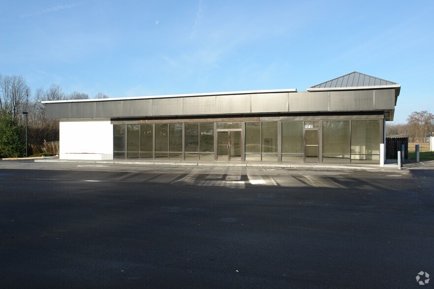 11710 Dixie Hwy, Louisville, KY à vendre - Photo du bâtiment - Image 3 de 10
