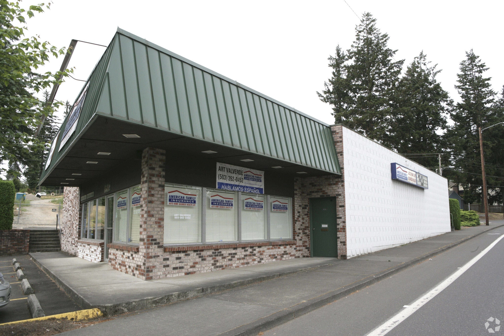 16116 NE Halsey St, Portland, OR for lease Primary Photo- Image 1 of 13