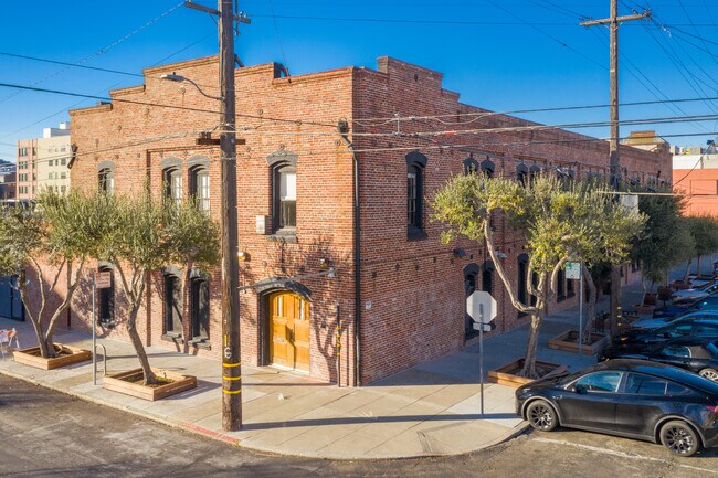 Plus de détails pour 660 York St, San Francisco, CA - Bureau à louer