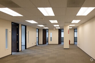 645 Martinsville Rd, Bernards Township, NJ for lease Interior Photo- Image 2 of 6