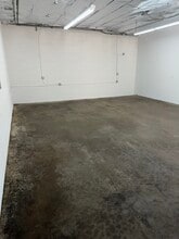 14754 Calvert St, Van Nuys, CA for lease Interior Photo- Image 2 of 2