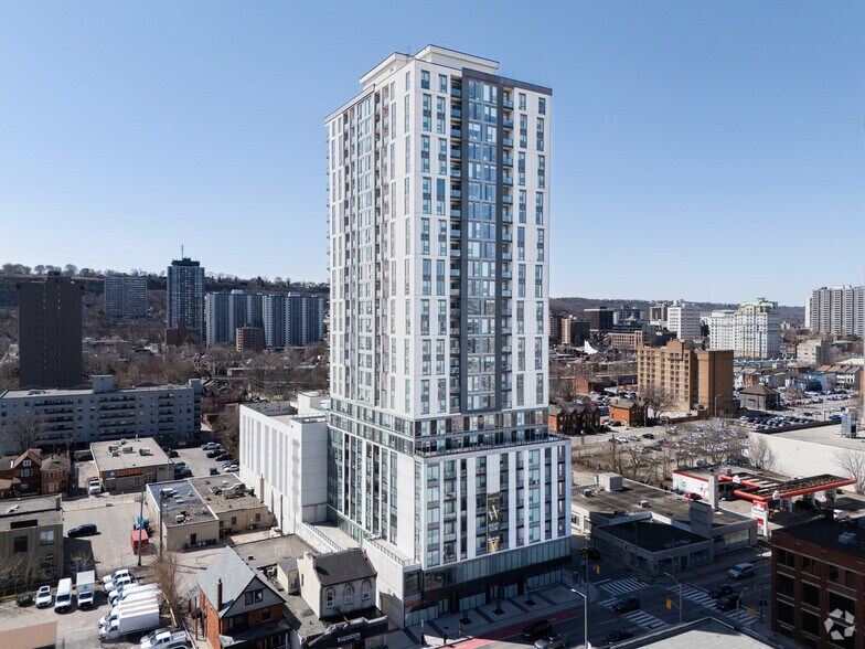 49 Walnut St S, Hamilton, ON à vendre - Photo principale - Image 1 de 1