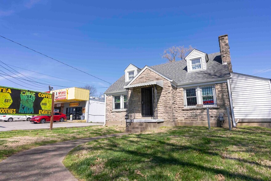 2115 Crums Ln, Louisville, KY à vendre - Photo du bâtiment - Image 3 de 30