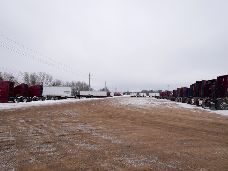 421 & 511 N 25th Ave portfolio of 2 properties for sale on LoopNet.ca - Building Photo - Image 2 of 19