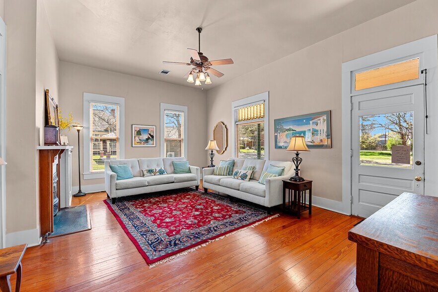 903 Forest St, Georgetown, TX à vendre - Hall d’entrée - Image 2 de 12