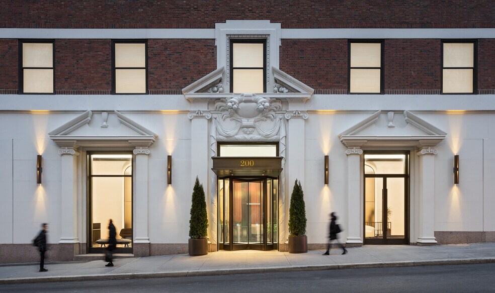 200 Madison Ave, New York, NY à louer - Photo du bâtiment - Image 2 de 6