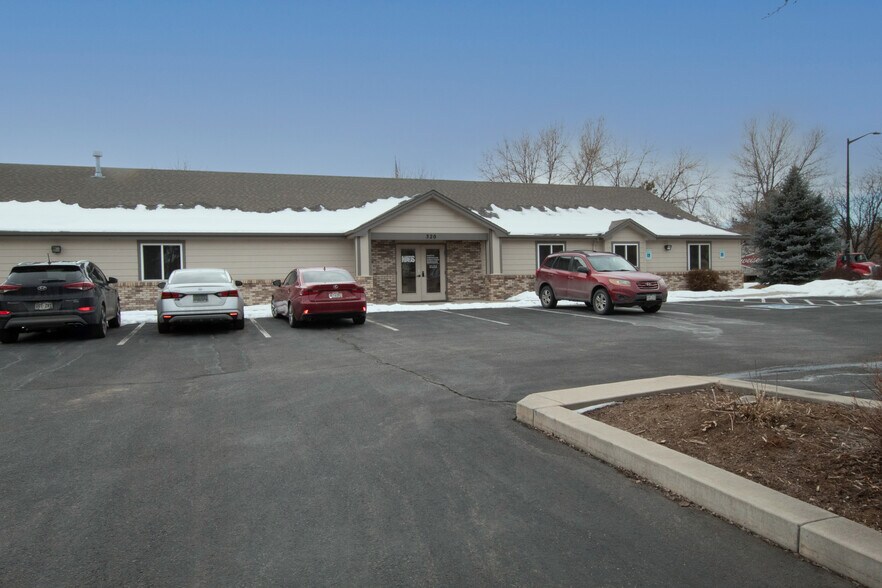 320 E 27th St, Loveland, CO for lease - Primary Photo - Image 1 of 7
