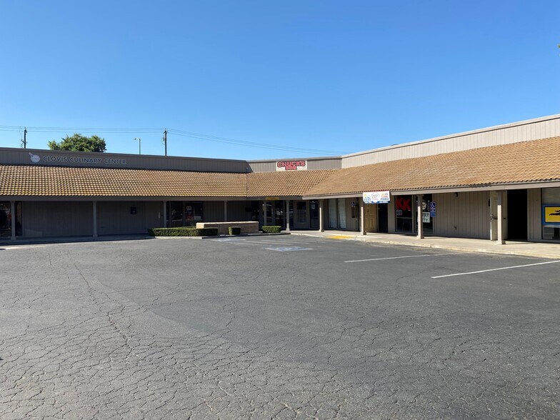 3185 Willow Ave, Clovis, CA à louer - Photo du bâtiment - Image 2 de 21