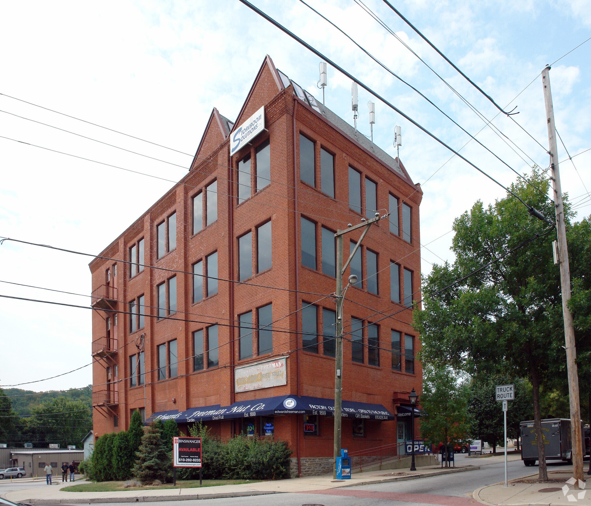 441 E Hector St, Conshohocken, PA à louer Photo du bâtiment- Image 1 de 15
