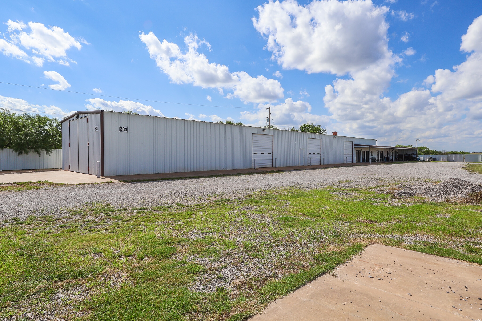 284 W Jentsch Rd, Wichita Falls, TX for lease Primary Photo- Image 1 of 31