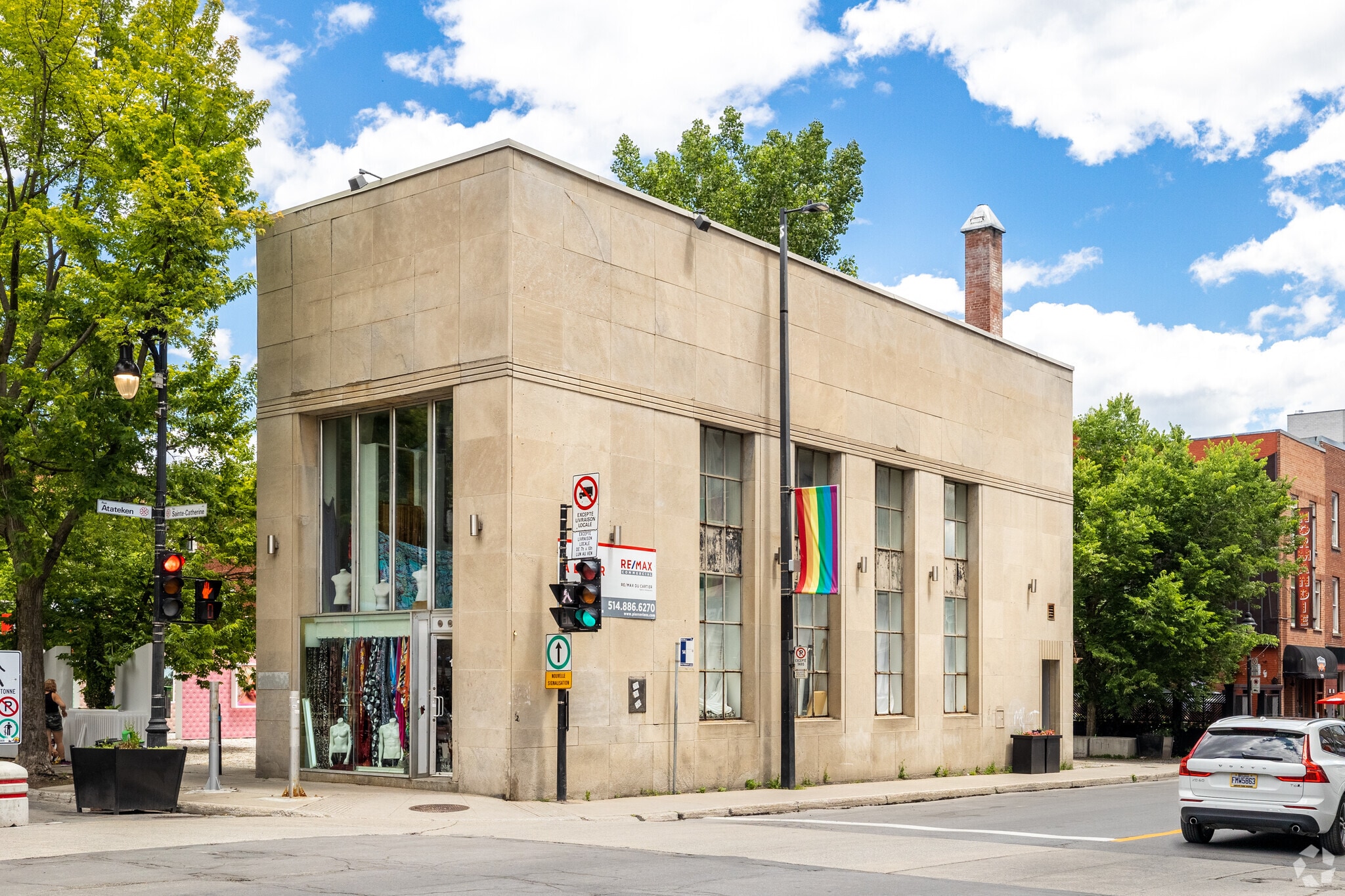 1100 Rue Sainte-Catherine E, Montréal, QC for sale Primary Photo- Image 1 of 12
