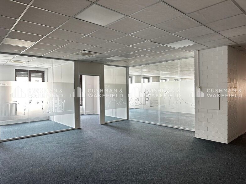 Place Gutenberg, Strasbourg for lease - Interior Photo - Image 2 of 11