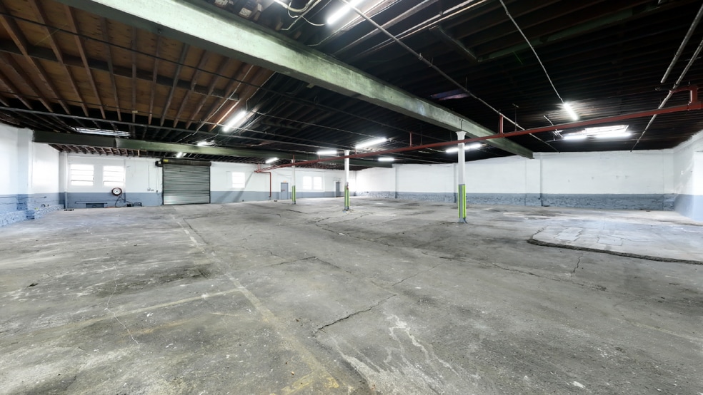 1030 Freeman St, Bronx, NY for lease - Building Photo - Image 2 of 4