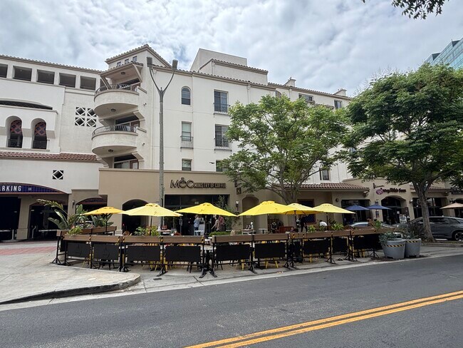 More details for 1001 Glendon Ave, Los Angeles, CA - Retail for Lease