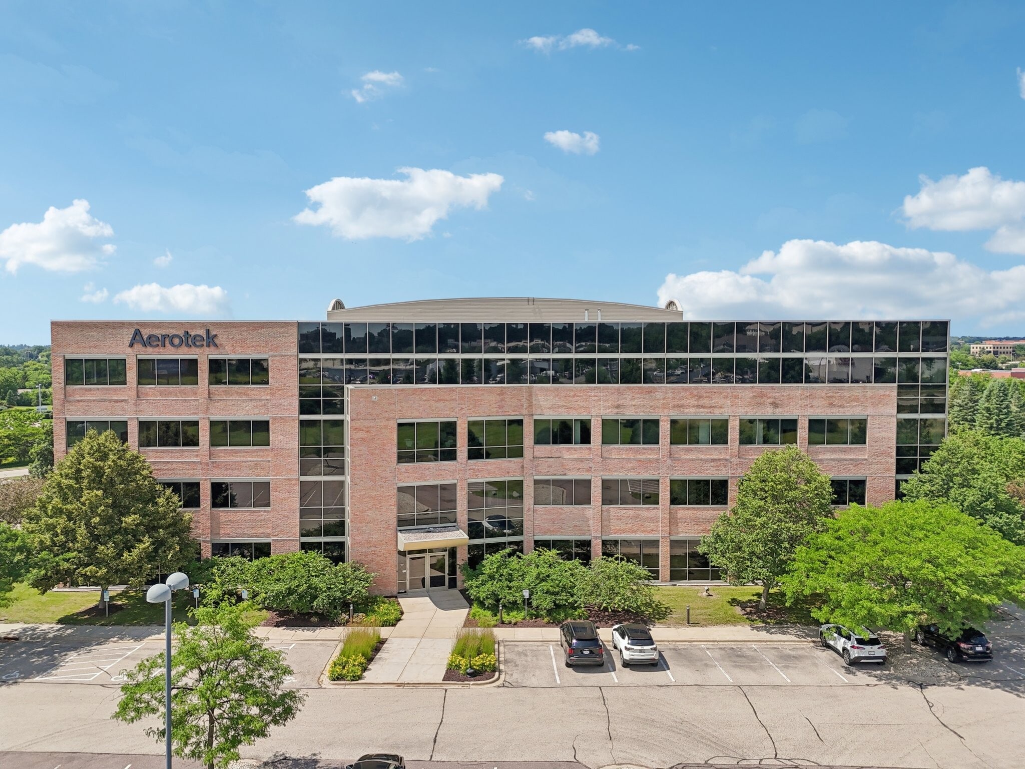 5133 W Terrace Dr, Madison, WI for sale Primary Photo- Image 1 of 15