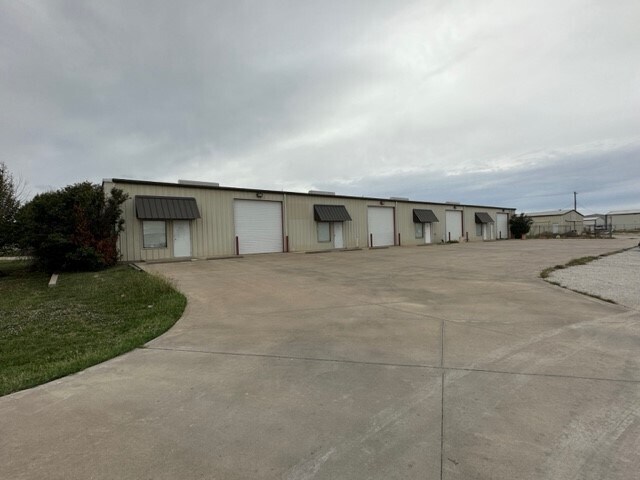 Plus de détails pour 120 Cartwright Park Rd, Weatherford, TX - Industriel à louer