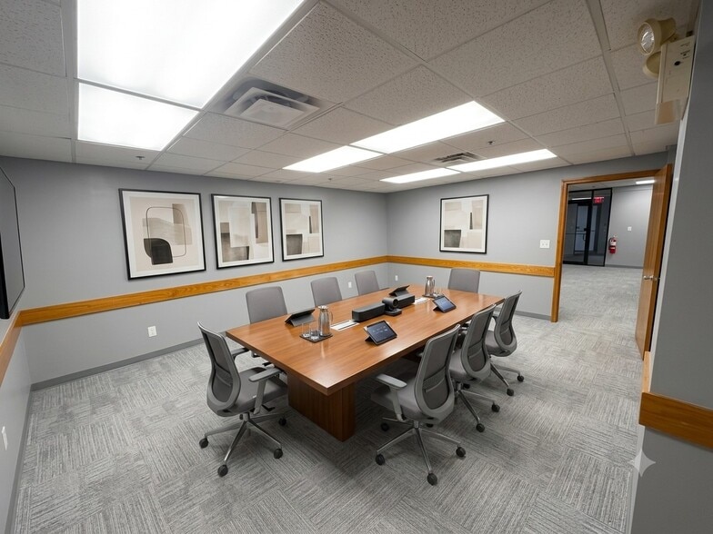 3 W Pearl St, Batesville, IN for lease - Interior Photo - Image 2 of 7