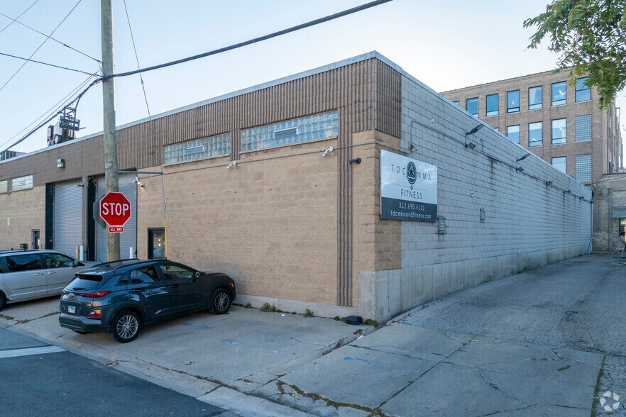 324 N Leavitt St, Chicago, IL à vendre - Photo du bâtiment - Image 2 de 9