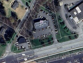 633 Rt-211, Middletown, NY - AERIAL  map view