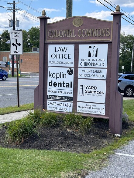 801 S Church St, Mount Laurel, NJ à louer - Photo du bâtiment - Image 2 de 3