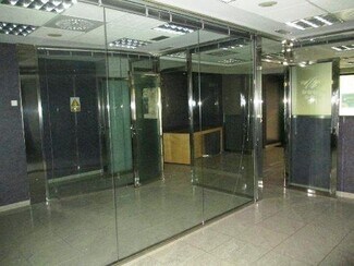 Plus de détails pour Multi-résidentiel à vendre