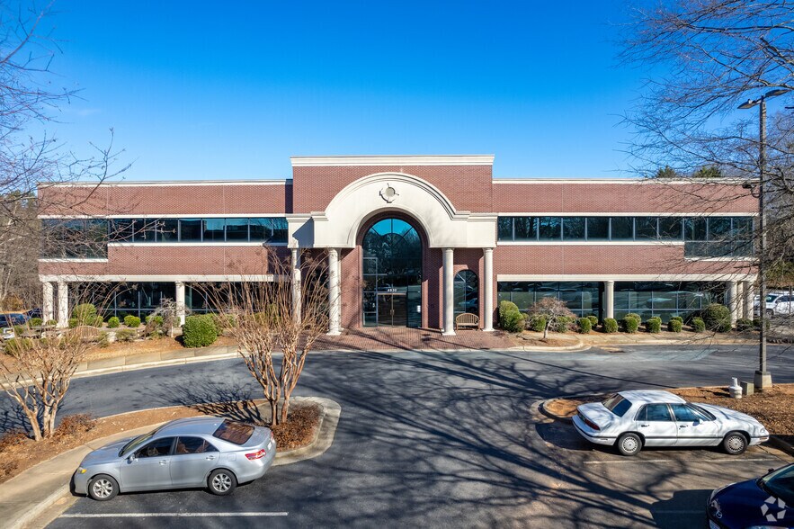 6230 Shiloh Rd, Alpharetta, GA à louer - Photo du bâtiment - Image 2 de 22