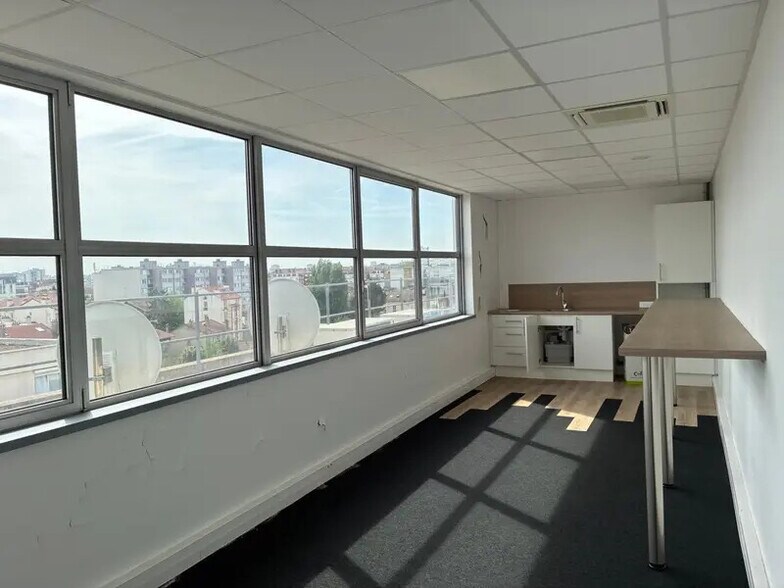 Bureau dans Alfortville à louer - Photo intérieure - Image 2 de 9