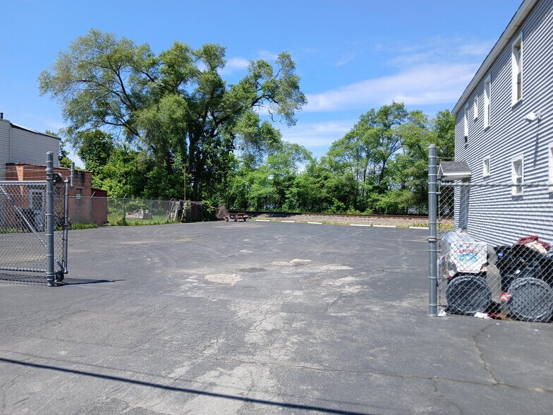 1317 Lower Broadway, Schenectady, NY à vendre - Photo du bâtiment - Image 2 de 26