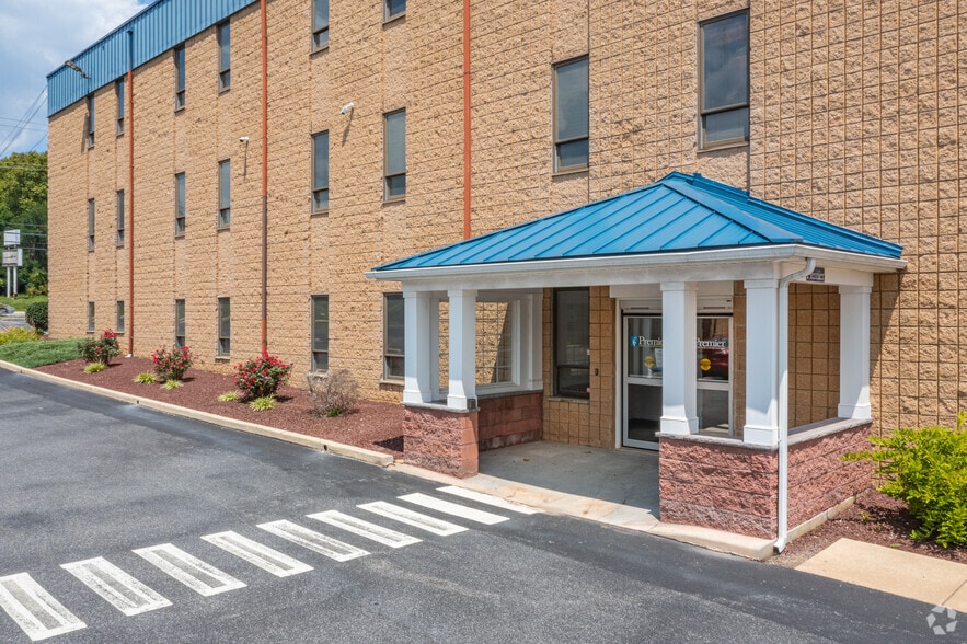 1204 Baltimore Pike, Chadds Ford, PA for lease - Building Photo - Image 3 of 5