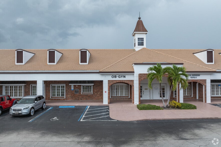 3717 W Boynton Beach Blvd, Boynton Beach, FL for lease - Building Photo - Image 2 of 8