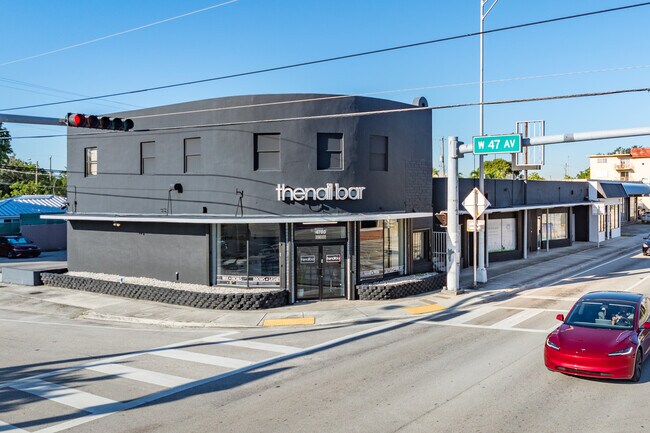 Plus de détails pour 4700-4708 W Flagler St, Miami, FL - Commerce de détail à louer