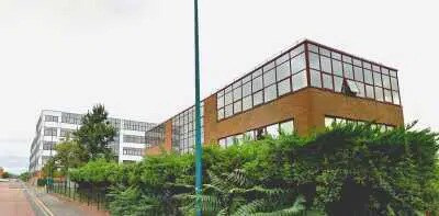 Industriel dans Gennevilliers à louer - Photo du bâtiment - Image 1 de 10