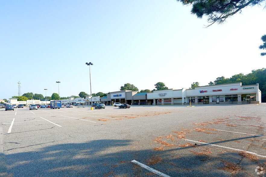 1200-1362 N Great Neck Rd, Virginia Beach, VA à louer - Photo du bâtiment - Image 3 de 13