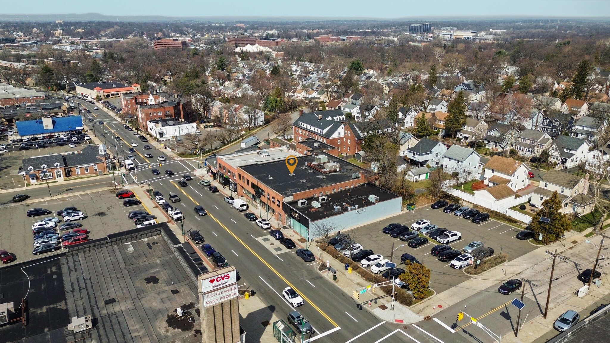 545-553 Cedar Ln, Teaneck, NJ for lease Primary Photo- Image 1 of 29