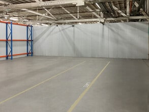 1919 Vineburn Ave, Los Angeles, CA for lease Interior Photo- Image 1 of 5