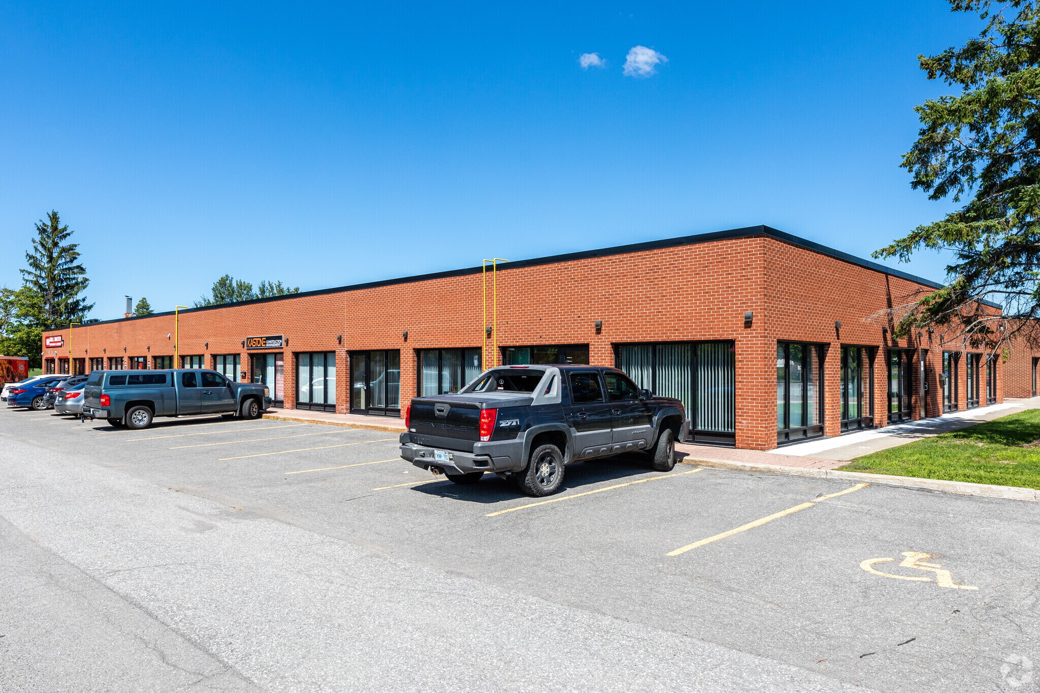 30 Colonnade Rd, Ottawa, ON à vendre Photo principale- Image 1 de 1