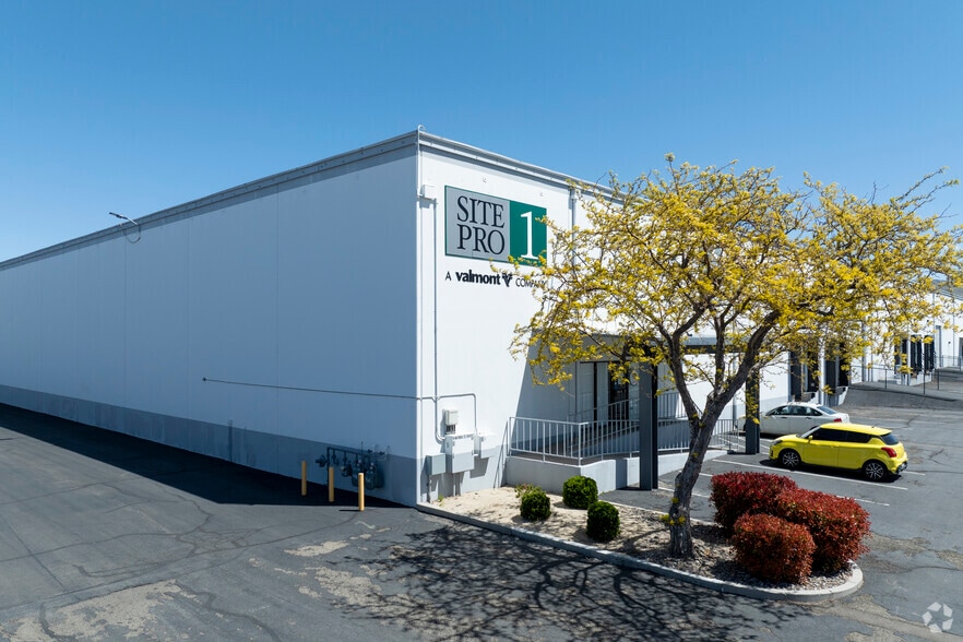 960-990 E Greg St, Sparks, NV à louer - Photo du bâtiment - Image 2 de 8