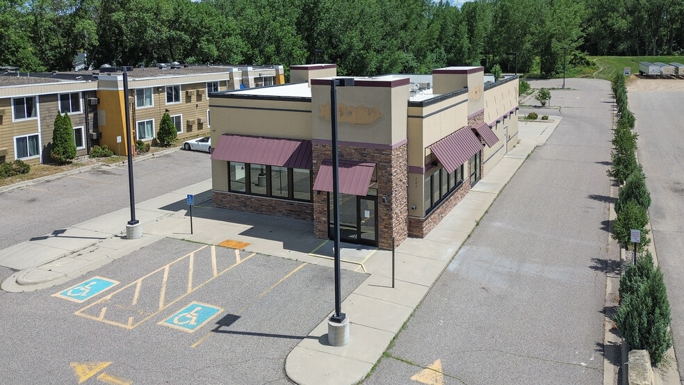 101 W Lind St, Mankato, MN à louer - Photo du bâtiment - Image 3 de 59