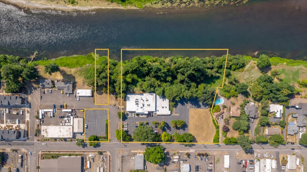 2405 Front St NE, Salem, OR à vendre - Photo du bâtiment - Image 2 de 17