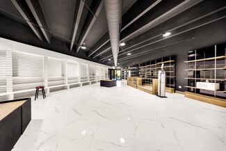 Plus de détails pour 380 E 9th St, Hialeah, FL - Commerce de détail à louer