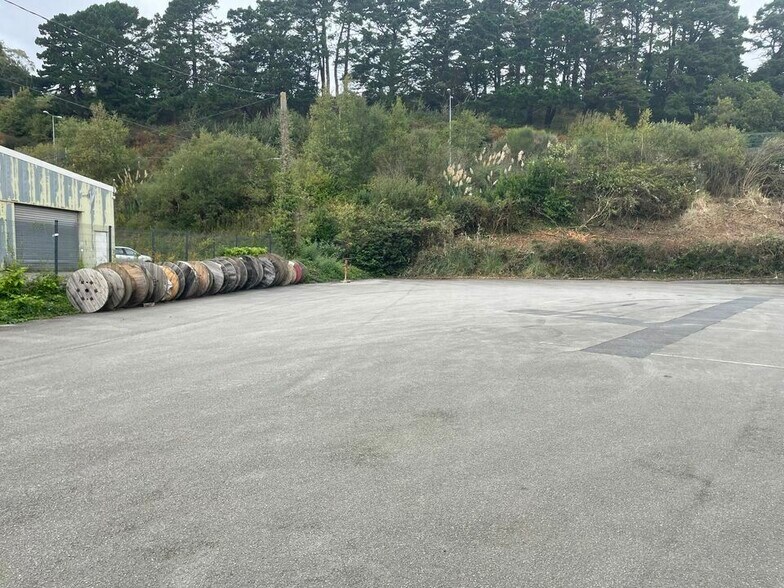 Industrial in Brest for lease - Building Photo - Image 3 of 4