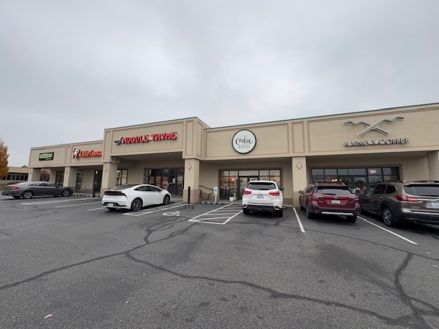 8530 W Gage Blvd, Kennewick, WA for lease Building Photo- Image 1 of 3