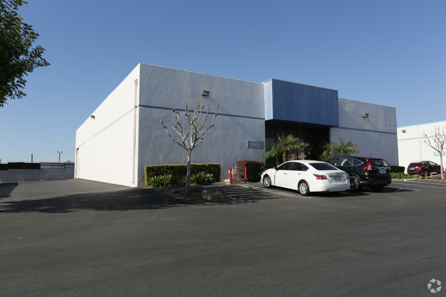 1271-1273 W 9th St, Upland, CA for lease - Primary Photo - Image 1 of 3