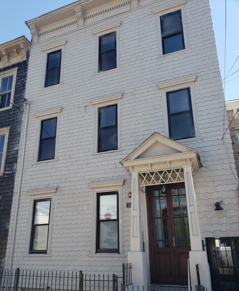 116 Van Horne St, Jersey City, NJ for sale - Building Photo - Image 1 of 1