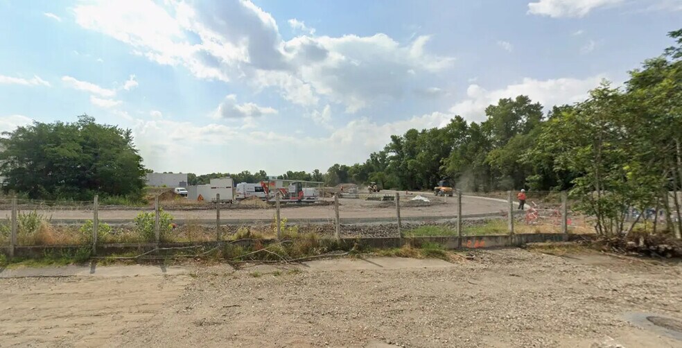 Land in Grigny for sale - Construction Photo - Image 1 of 2